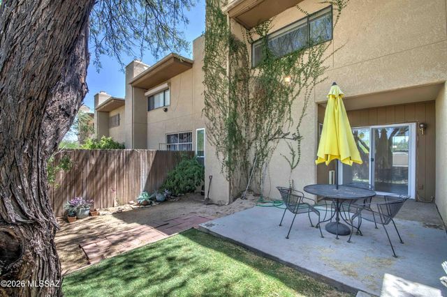 947 N Camino Seco, Tucson, AZ 85710
