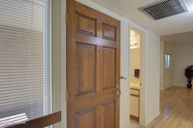 947 N Camino Seco, Tucson, AZ 85710
