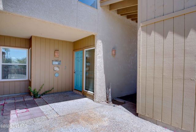 947 N Camino Seco, Tucson, AZ 85710