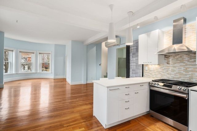 96 Brook St 3, Brookline, MA 02445