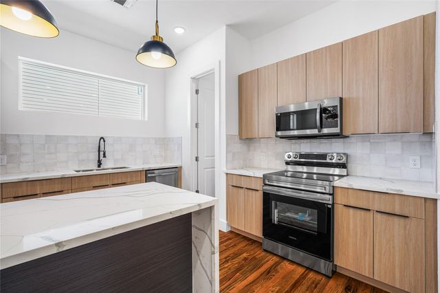 3405 Baer Street, Houston, TX 77020