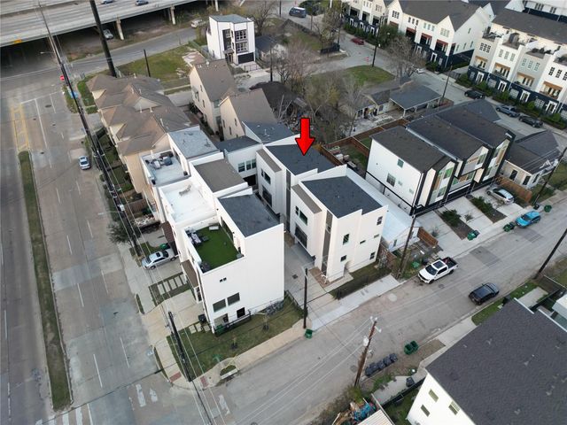 3405 Baer Street, Houston, TX 77020