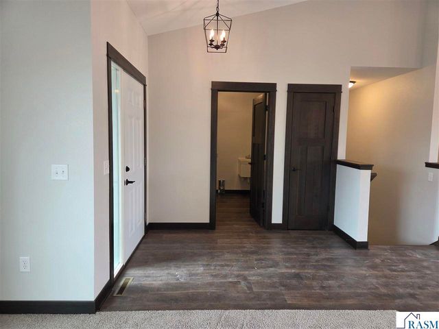 314 Falcon Run, Eagle Lake, MN 56024