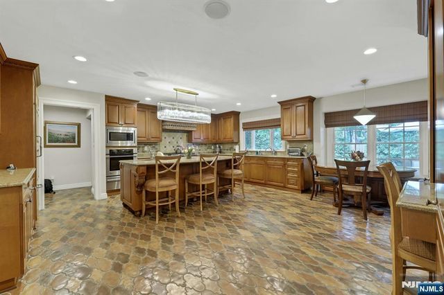 245 Allison Court, Englewood, NJ 07631