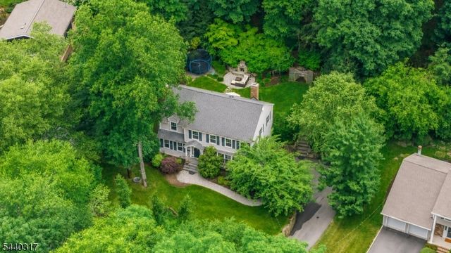 34 Wilcox Dr, Mountain Lakes Boro, NJ 07046
