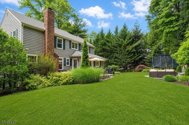 34 Wilcox Dr, Mountain Lakes Boro, NJ 07046