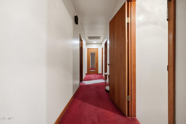 128 Northwest 10th Street, Norton, VA 24273