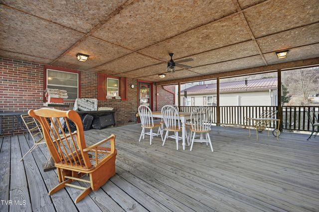 128 Northwest 10th Street, Norton, VA 24273