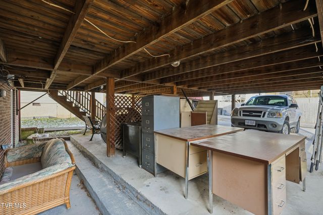 128 Northwest 10th Street, Norton, VA 24273