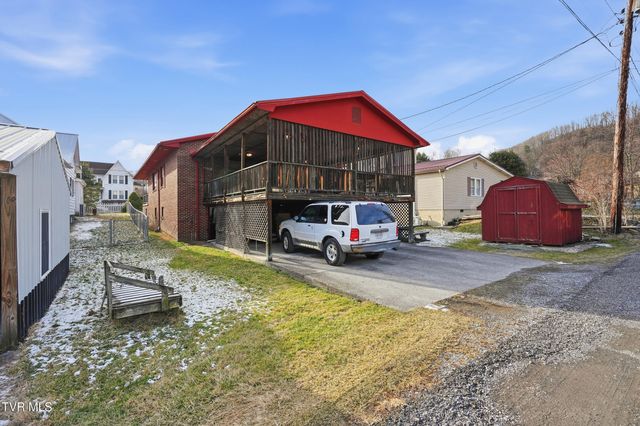 128 Northwest 10th Street, Norton, VA 24273