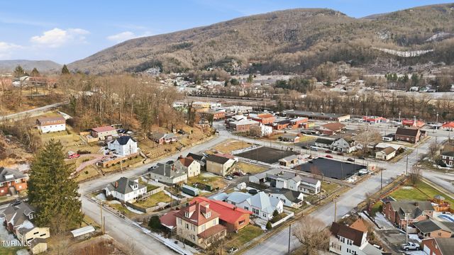 128 Northwest 10th Street, Norton, VA 24273