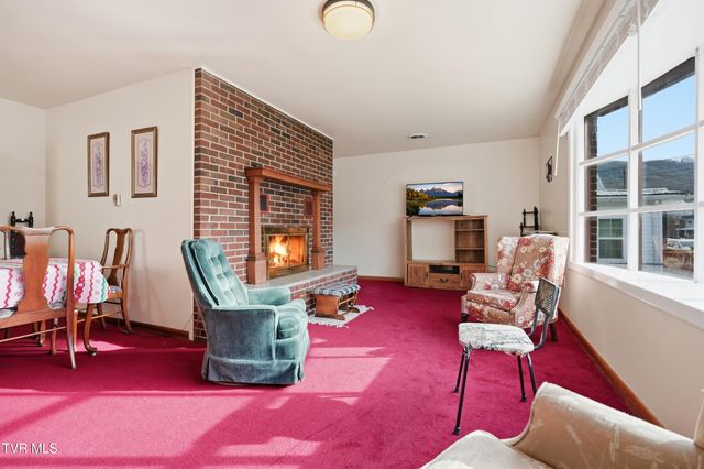 128 Northwest 10th Street, Norton, VA 24273