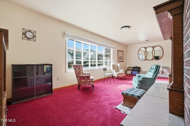 128 Northwest 10th Street, Norton, VA 24273