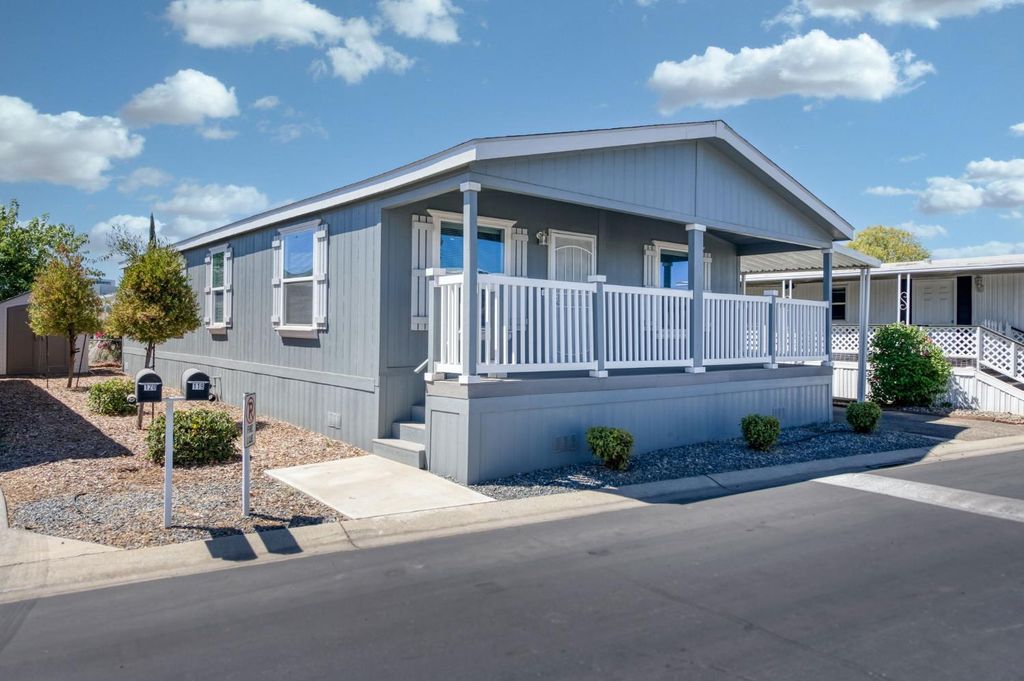 Image 1 of property listing at 336 E Alluvial Avenue # 119, Fresno, CA 93720