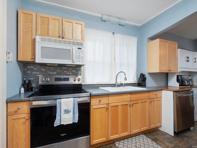 3618 Robinwood Drive, Fort Wayne, IN 46806