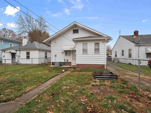 3618 Robinwood Drive, Fort Wayne, IN 46806