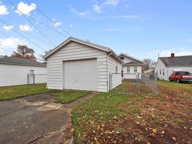 3618 Robinwood Drive, Fort Wayne, IN 46806