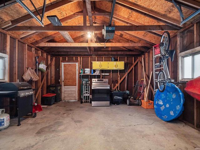 3618 Robinwood Drive, Fort Wayne, IN 46806