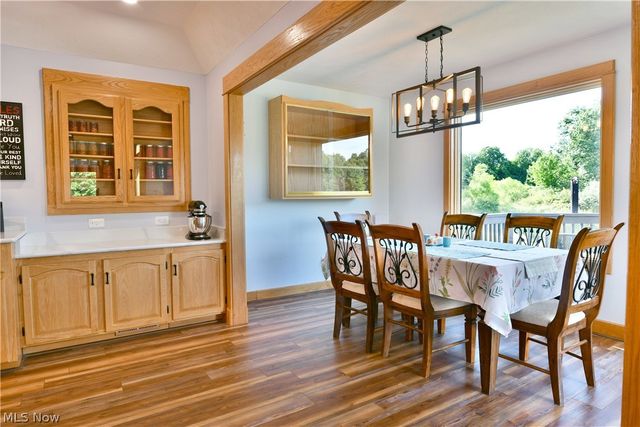 5305 Warren Sharon Road, Vienna, OH 44473