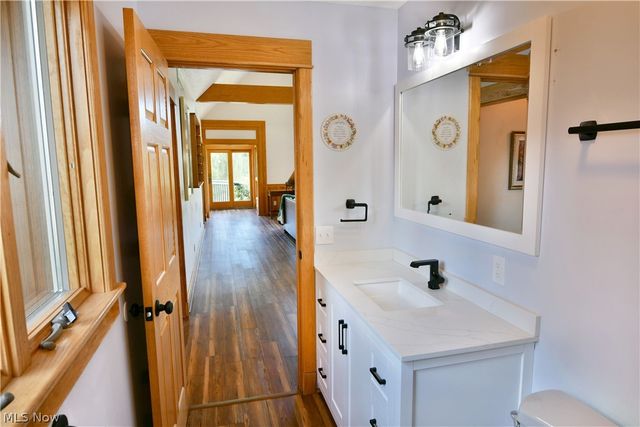 5305 Warren Sharon Road, Vienna, OH 44473