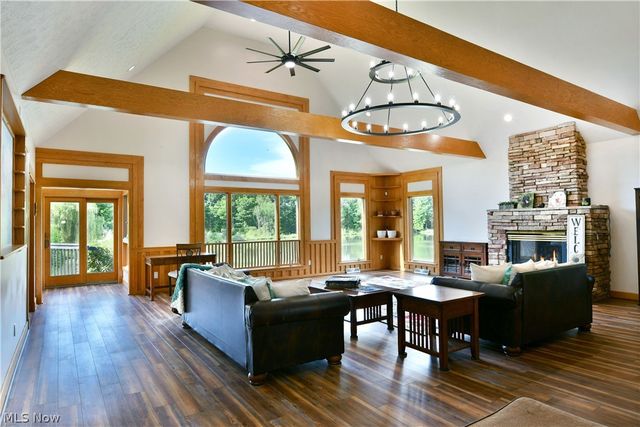 5305 Warren Sharon Road, Vienna, OH 44473