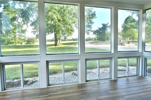 5305 Warren Sharon Road, Vienna, OH 44473
