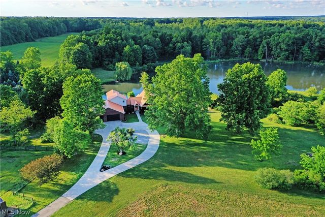 5305 Warren Sharon Road, Vienna, OH 44473