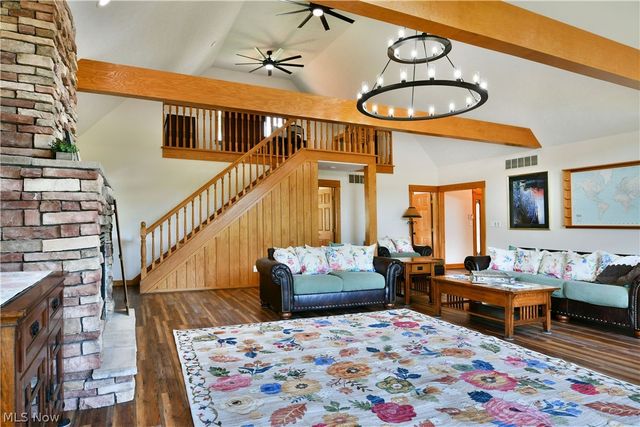 5305 Warren Sharon Road, Vienna, OH 44473