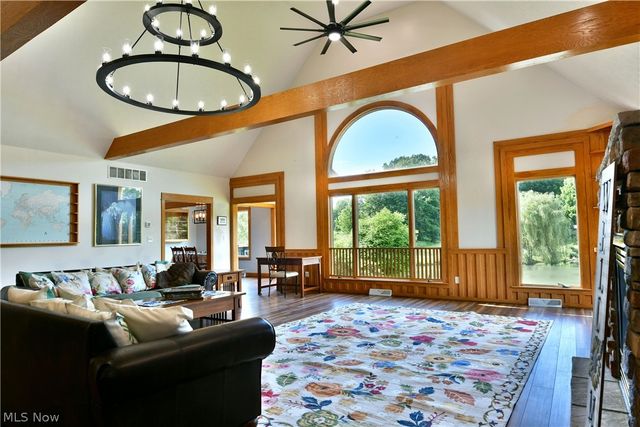 5305 Warren Sharon Road, Vienna, OH 44473