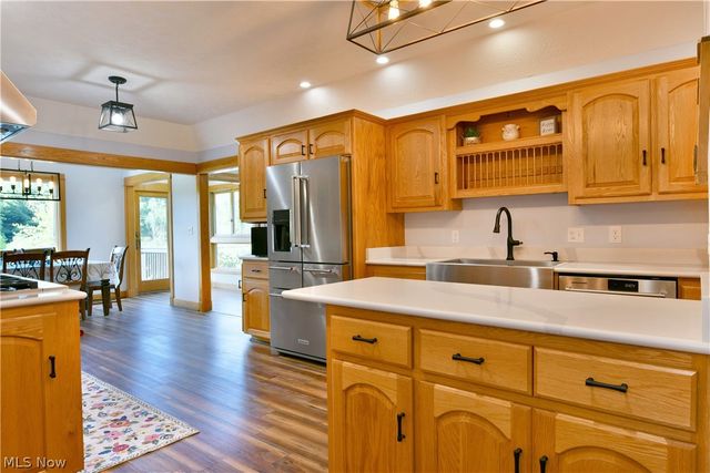 5305 Warren Sharon Road, Vienna, OH 44473