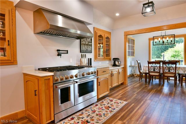 5305 Warren Sharon Road, Vienna, OH 44473