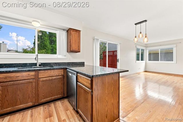 456 Farmridge Court, Rochester, MI 48307