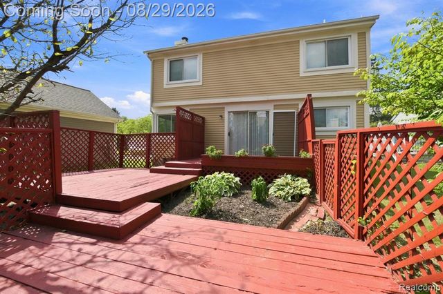 456 Farmridge Court, Rochester, MI 48307