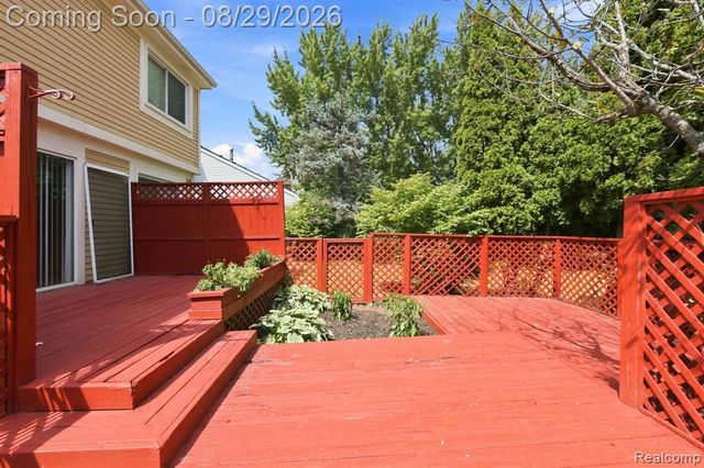 456 Farmridge Court, Rochester, MI 48307