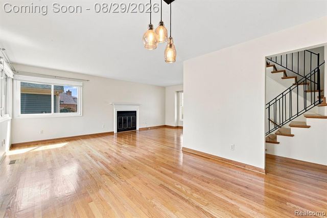 456 Farmridge Court, Rochester, MI 48307