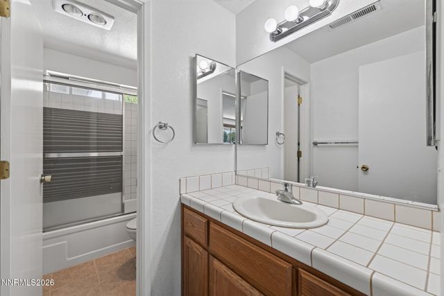 2724 Stewart Avenue, Minden, NV 89423