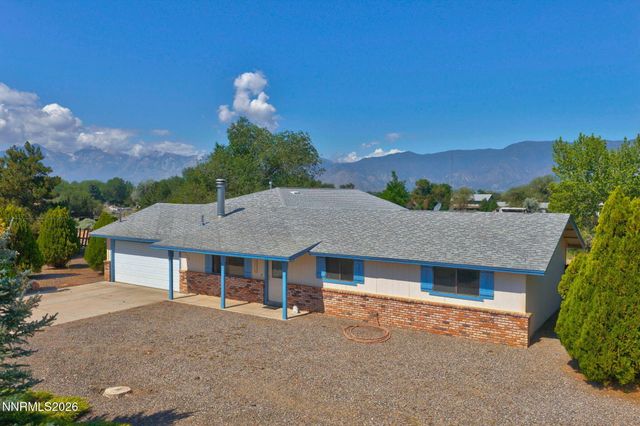 2724 Stewart Avenue, Minden, NV 89423