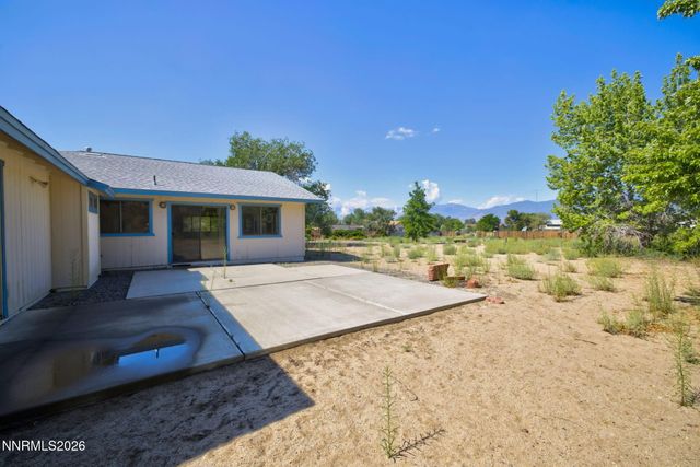 2724 Stewart Avenue, Minden, NV 89423