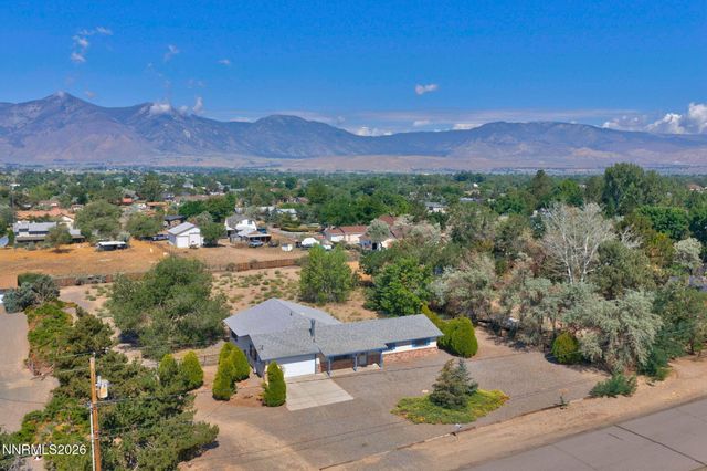 2724 Stewart Avenue, Minden, NV 89423