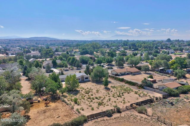 2724 Stewart Avenue, Minden, NV 89423
