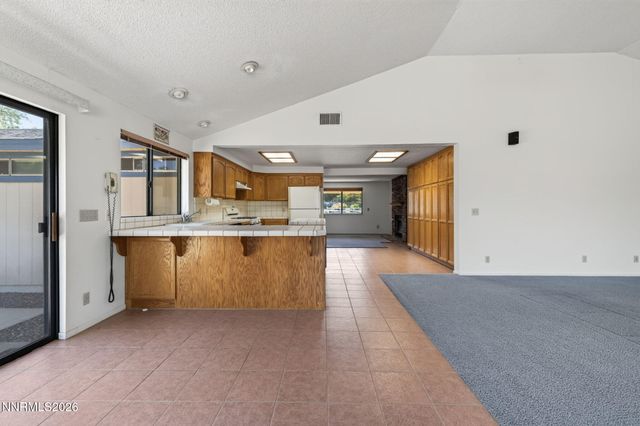 2724 Stewart Avenue, Minden, NV 89423