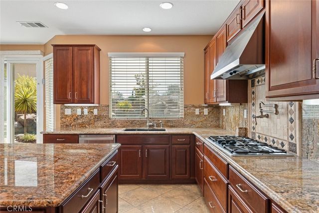42542 Vancouver, Murrieta, CA 92562