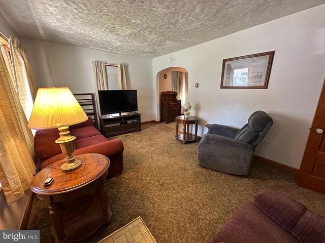 11042 LINCOLN AVE, Hagerstown, MD 21740