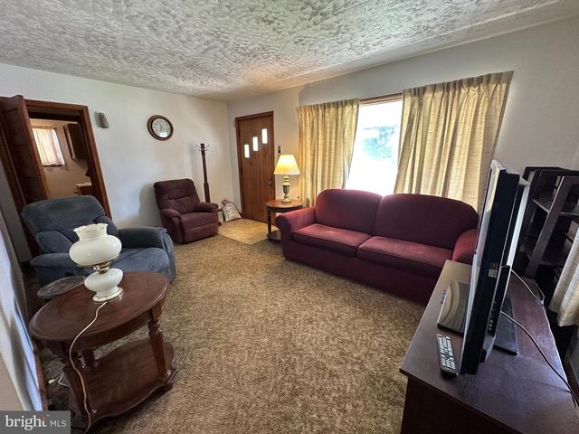11042 LINCOLN AVE, Hagerstown, MD 21740
