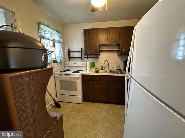 11042 LINCOLN AVE, Hagerstown, MD 21740