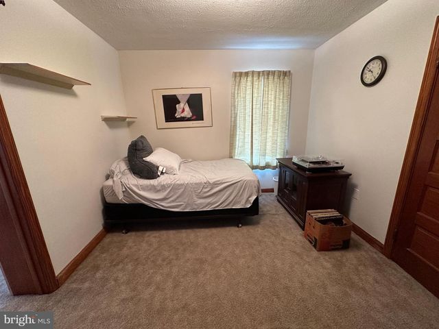 11042 LINCOLN AVE, Hagerstown, MD 21740