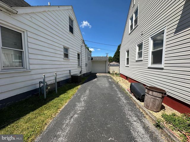 11042 LINCOLN AVE, Hagerstown, MD 21740