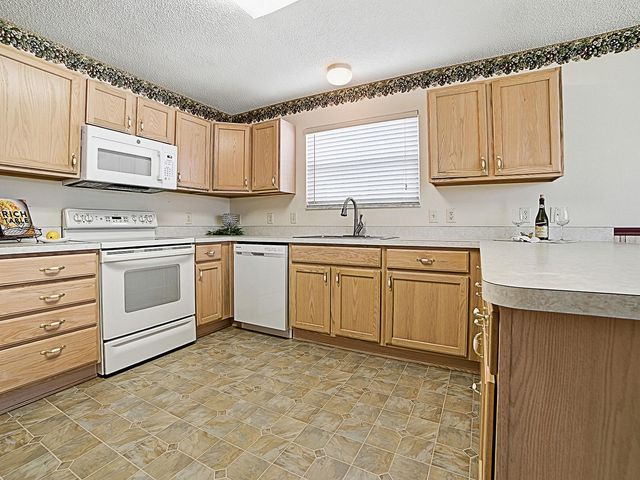 16865 SE 93RD CUTHBERT CIRCLE, The Villages, FL 32162