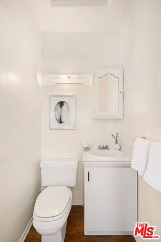 1422 Cardiff Avenue, Los Angeles, CA 90035