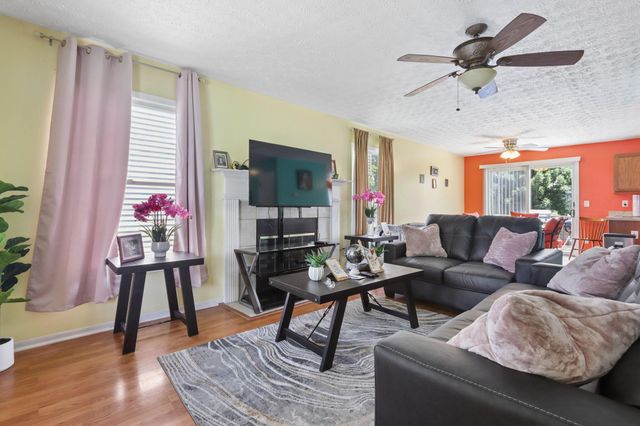 4555 Tolbert Avenue, Grove City, OH 43123